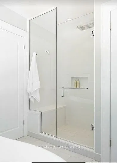 38 Baby Point Rd — Photo 9