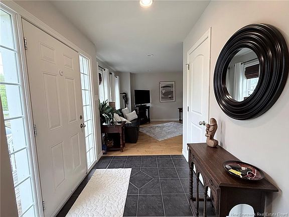 3rd image of 65 Pettingill Rd