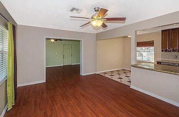 3rd image of 460 Tullis Ave