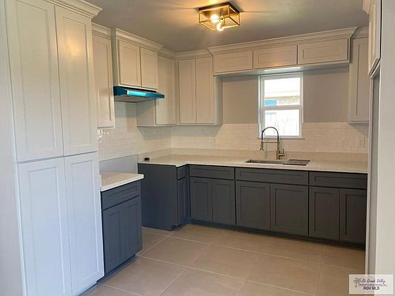 3rd image of 6084 Lynx Dr