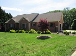 154 Larkin Ln, Statesville, NC 28625