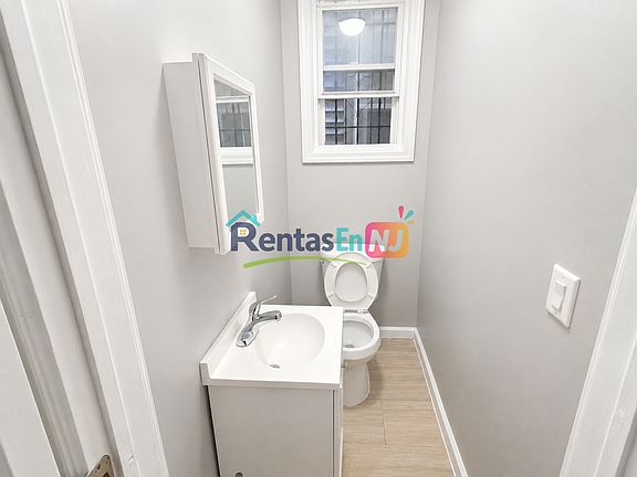 4th image of 67 S 7th St #1B