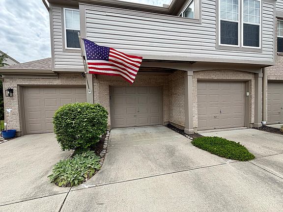 3rd image of 9941 Edgewood Ln #12B