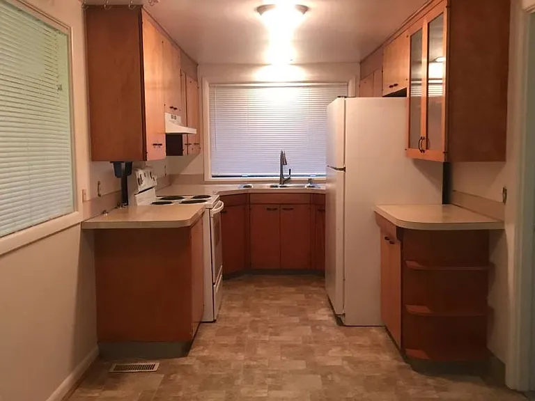 17237 SE Evergreen Hwy — Photo 10