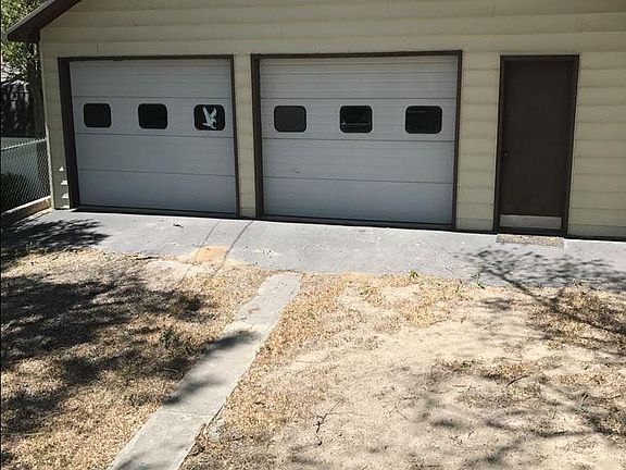 2nd image of 910 McKeehan Ave