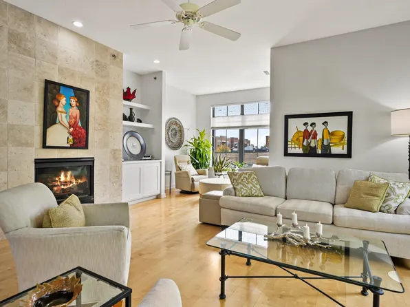 533 W Main St APT 311, Madison, WI 53703