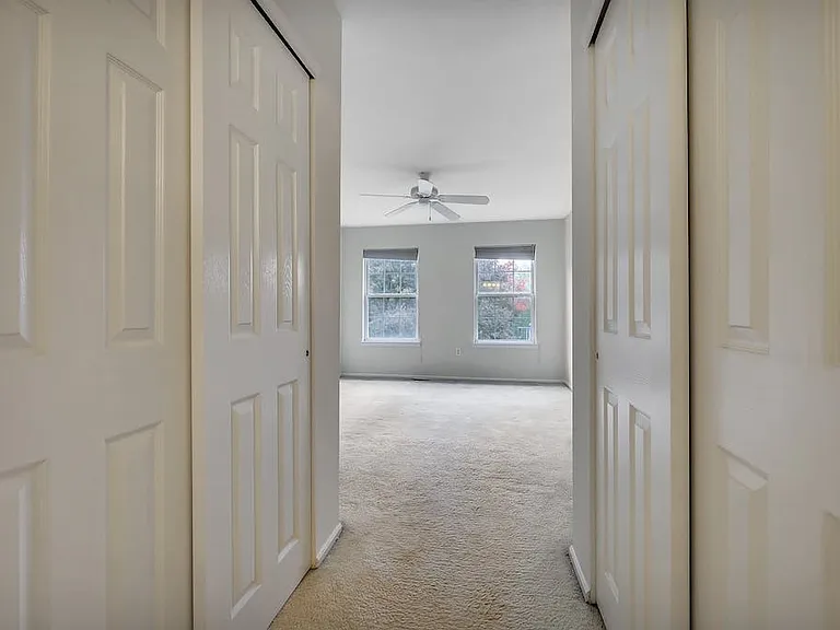 1015 Cumberland Ct — Photo 24