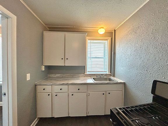 4th image of 273 E Forest Ave Unit 2