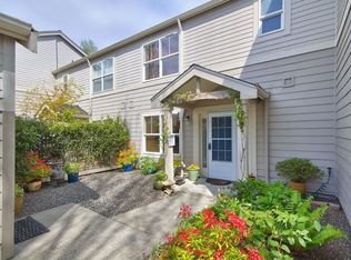1230 Weaver Rd NW #6, Bainbridge Island, WA 98110