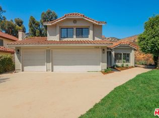 17425 Doric St, Granada Hills, CA 91344