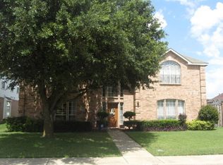 300 Dashing Creek Dr, Desoto, TX 75115