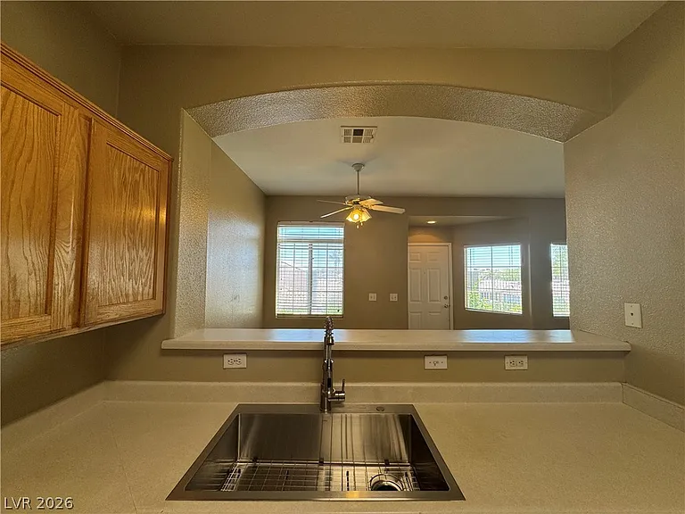 1326 Dusty Creek St — Photo 14
