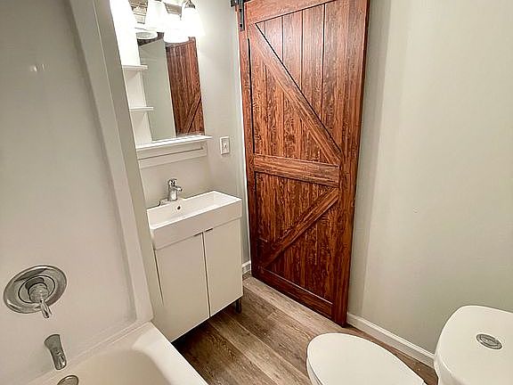 3rd image of 1405 Avenue I