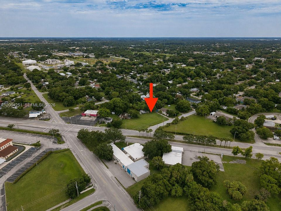 2nd image of 2108 Okeechobee Rd