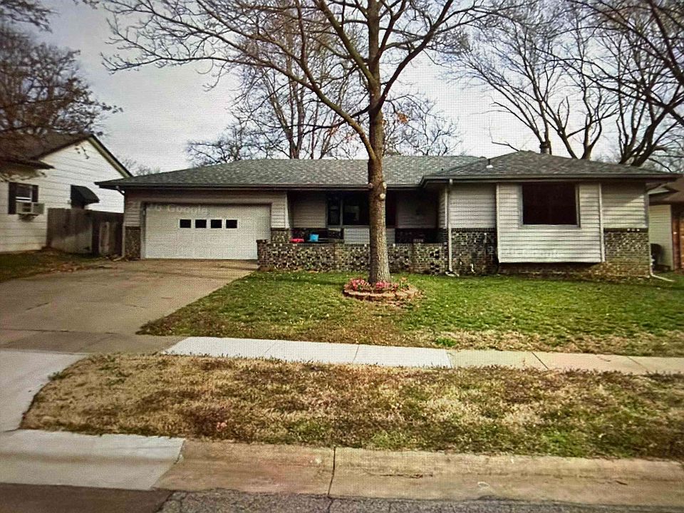 1st image of 304 Centennial Rd
