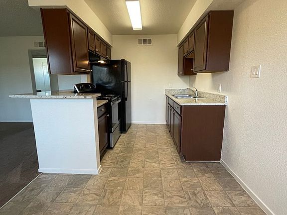 2nd image of 505 Calcaterra Cir #505