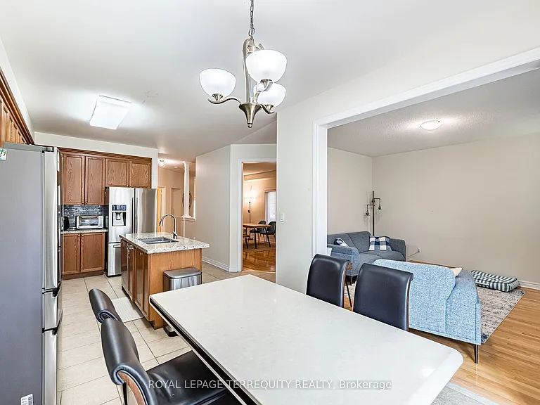 3926 Candlelight Dr — Photo 24