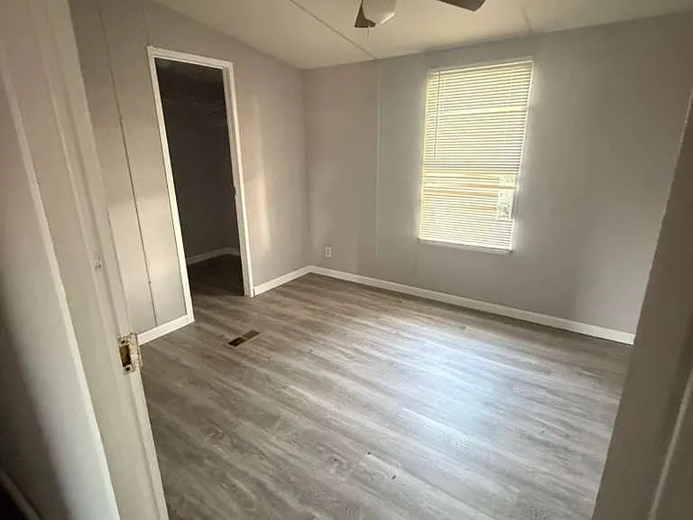 16853 W Lynbrook — Photo 23