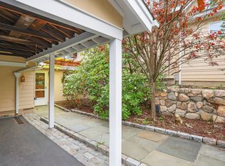 15 Summit Pl #1, Stamford, CT 06906