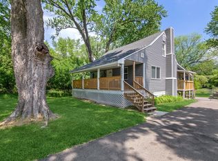38463 N 9th St, Spring Grove, IL 60081