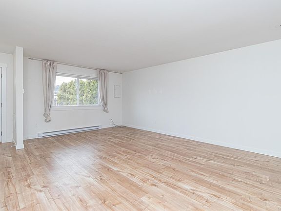 4th image of 6153 Sumas Rd