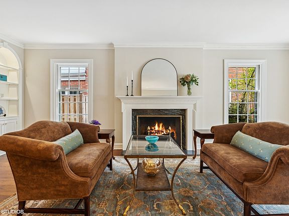 4th image of 2333 Central Park Ave