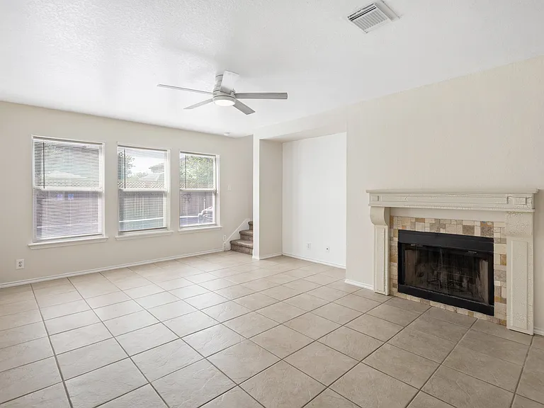 372 Copper Hill Dr — Photo 13
