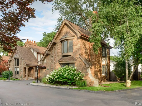 714 S Military St, Dearborn, MI 48124