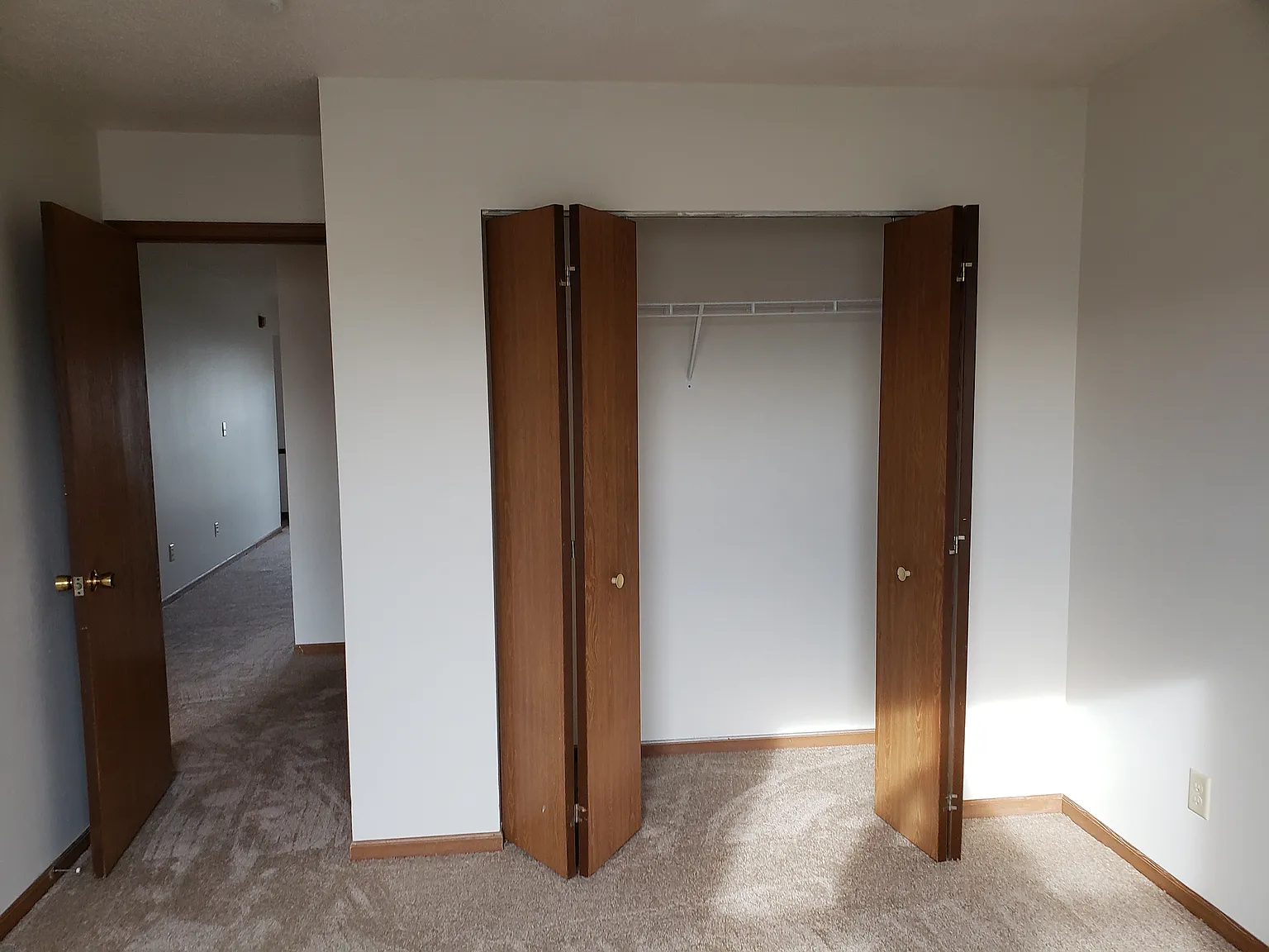 2 bed, 1128 sqft, $1,100 — Photo 3