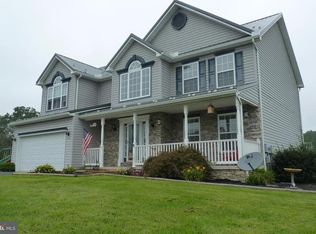 1385 Mallard Dr E, Chambersburg, PA 17202