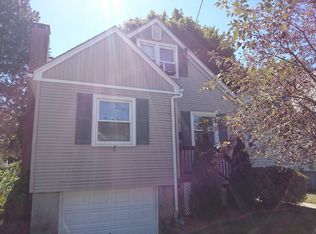 6 Amesbury St, West Roxbury, MA 02132