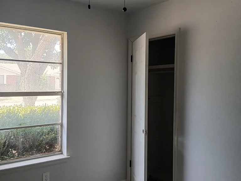 4448 State St — Photo 8