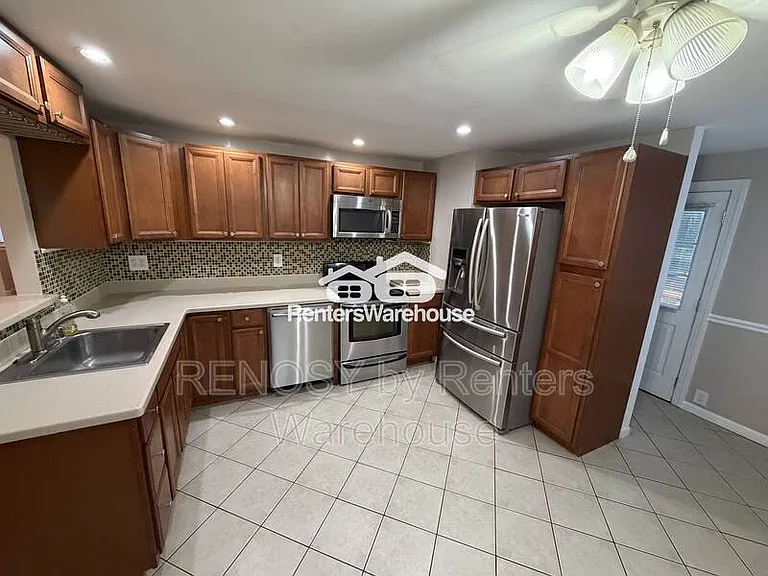 112 Yawmeter Dr — Photo 2