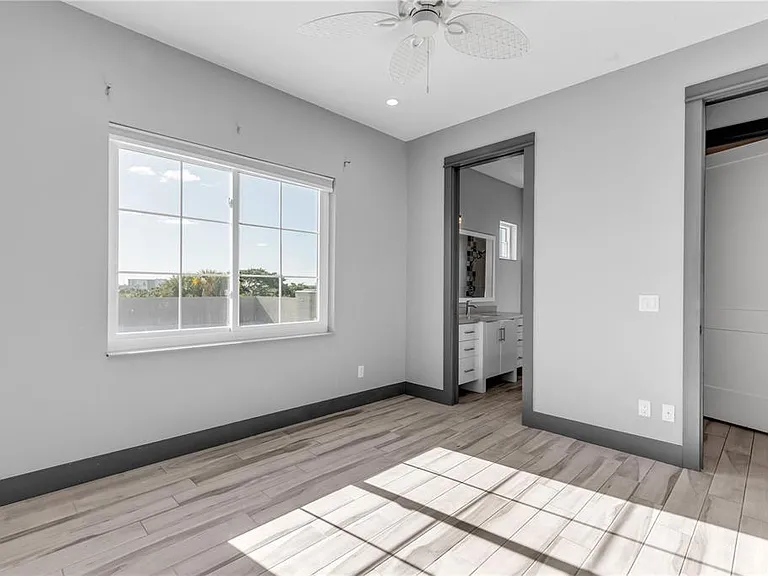701 E 3rd Ave #PENTHOUSE — Photo 25