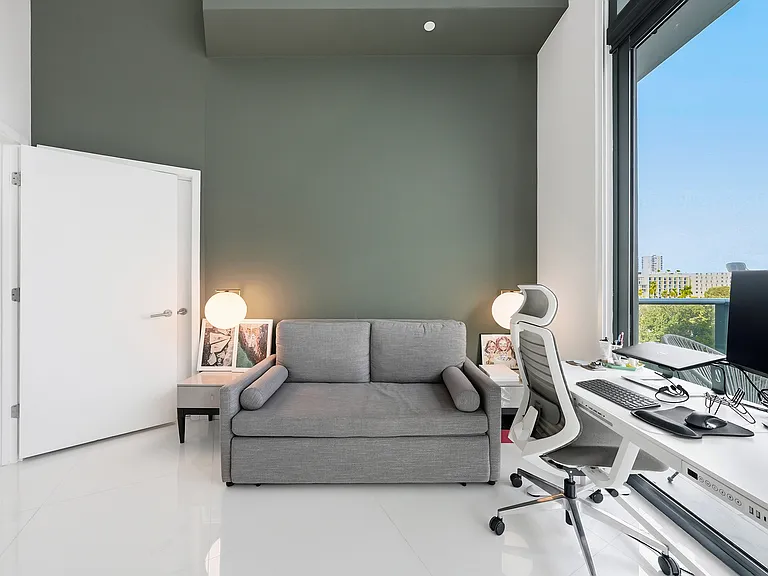 501 NE 31st St #401 — Photo 4