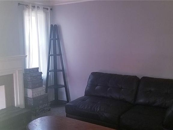 4th image of 4215 W 143rd St