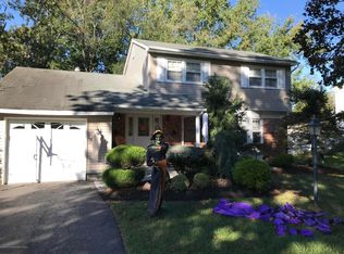 13 Chelsea Rd, Englishtown, NJ 07726