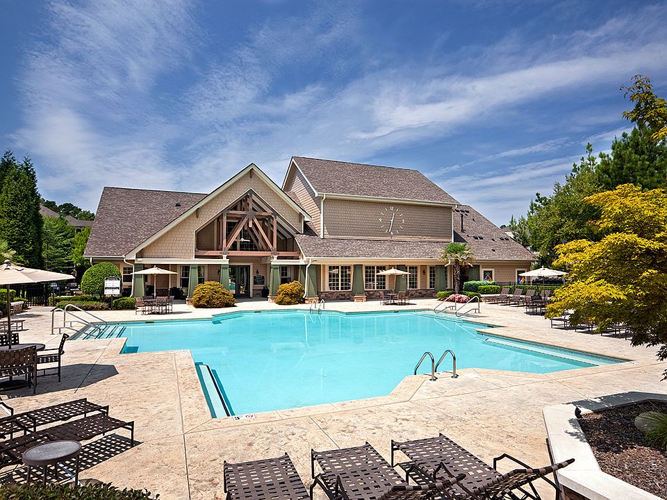Clubhouse and Pool