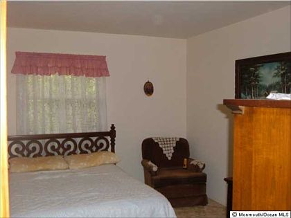 3rd image of 222D Columbine Ave
