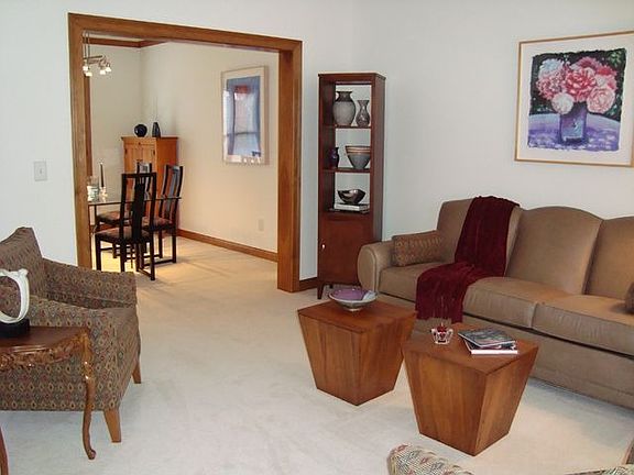 3rd image of 5092 Breckenhurst Dr