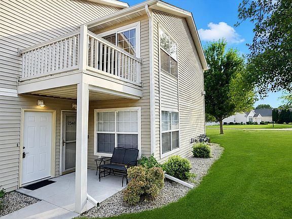 2nd image of 2548 Edgewood Dr