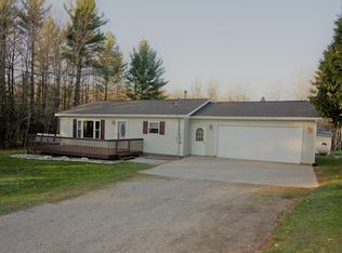 13500 Green Rd, Lachine, MI 49753