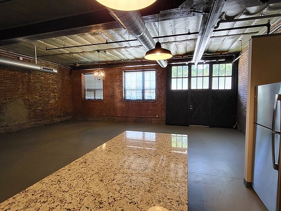 3rd image of 1445 S 18th St APT 129