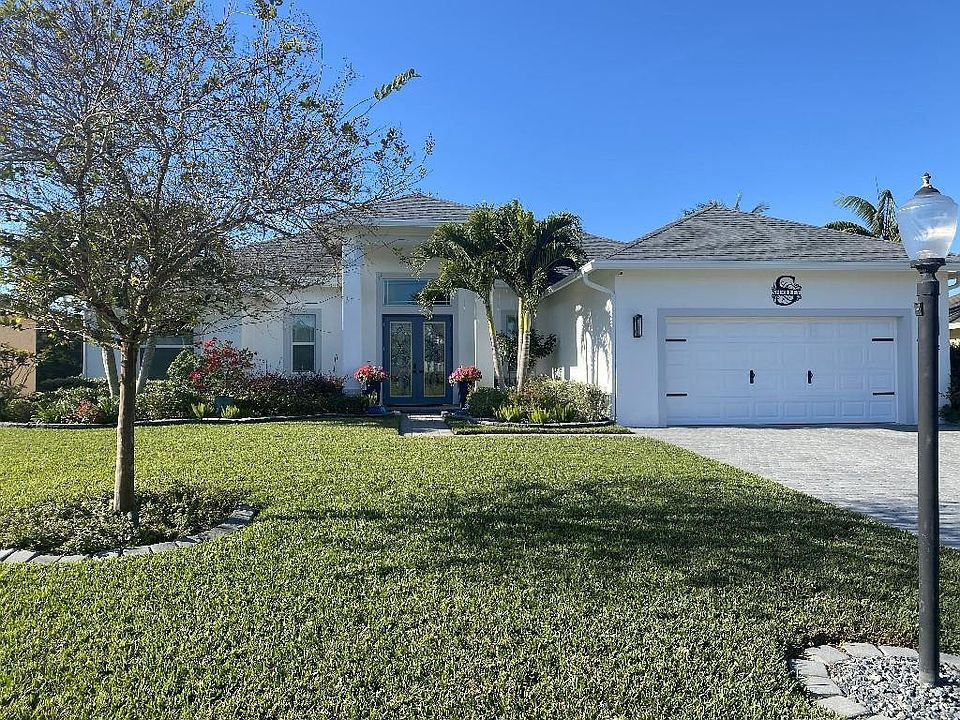 1st image of 454 SW Vista Lake Drive