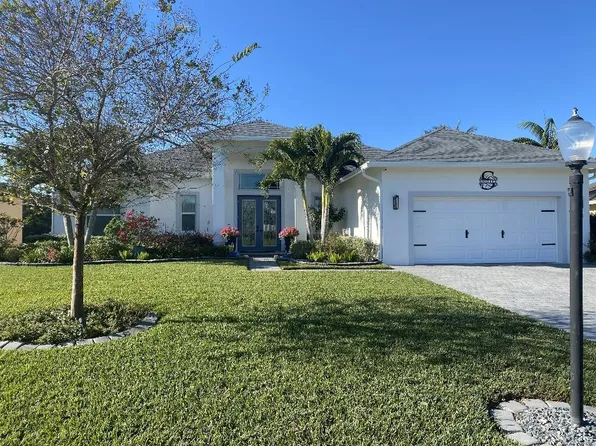 454 SW Vista Lake Drive, Port St Lucie, FL 34953
