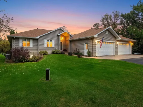 E4594 River Breeze Dr, Waupaca, WI 54981