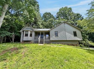 316 Scarlett Ln, Woodstock, GA 30188
