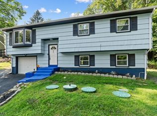 186 Tomahawk Trl, Byram Twp., NJ 07871