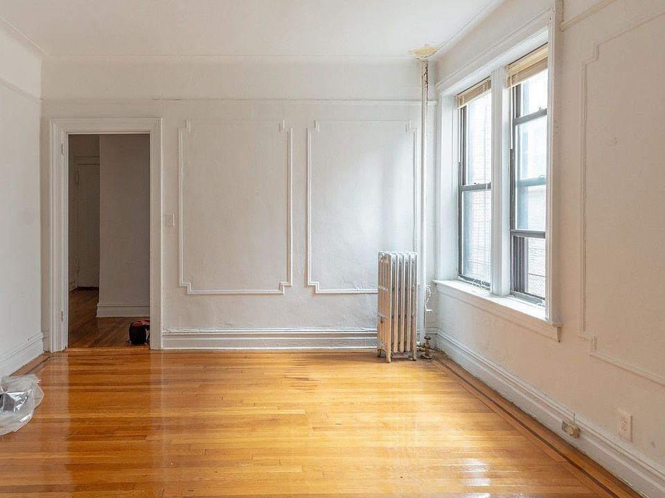 1st image of 537 Ovington Ave APT A3