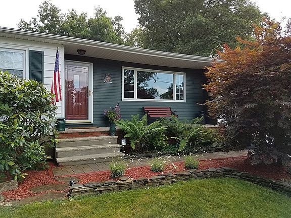 2nd image of 10 Kennedy Dr